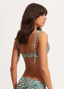 Wild At Heart "V" Neck Crop Top - Evergreen -WaveLuxe Store 31266 988 Evergreen 4